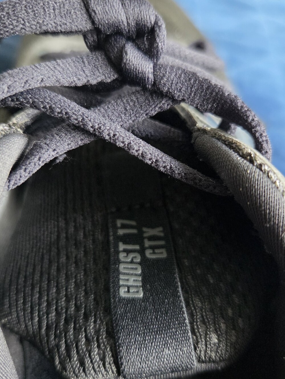 Brooks Womens  Black Ghost 17 GTX - Picture 8 of 8